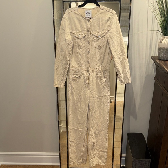 Zara Linen Jumpsuit - Picture 3 of 5